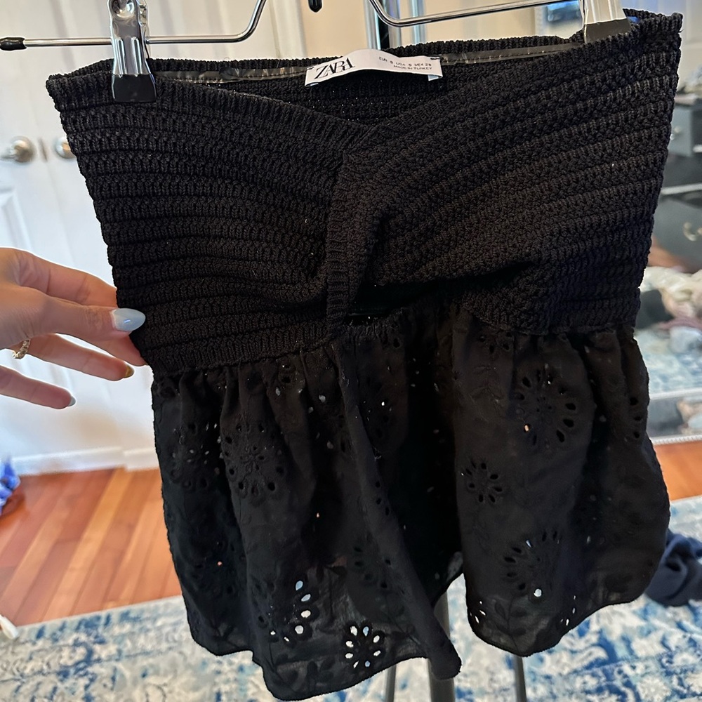 Zara eyelit strapless black crochet top